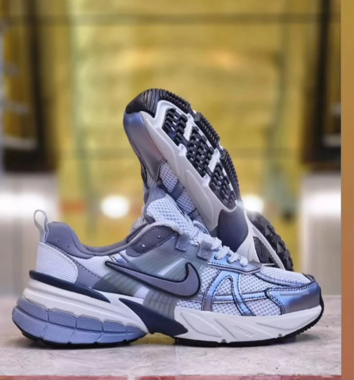 کتونی نایک وی تو کی ویتنامی وارداتی/سایز 37 الی 45/ست زنانه و مردانه/Nike V2k Run/ فروش عمده و تک