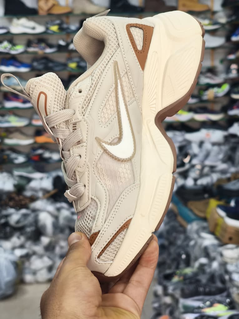 کتونی نایک وی فایو کی ویتنامی وارداتی/سایز 37 الی 40/Nike V5k Run/ فروش عمده و تک
