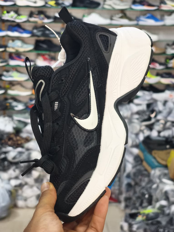 کتونی نایک وی فایو کی ویتنامی وارداتی/سایز 37 الی 40/Nike V5k Run/ فروش عمده و تک