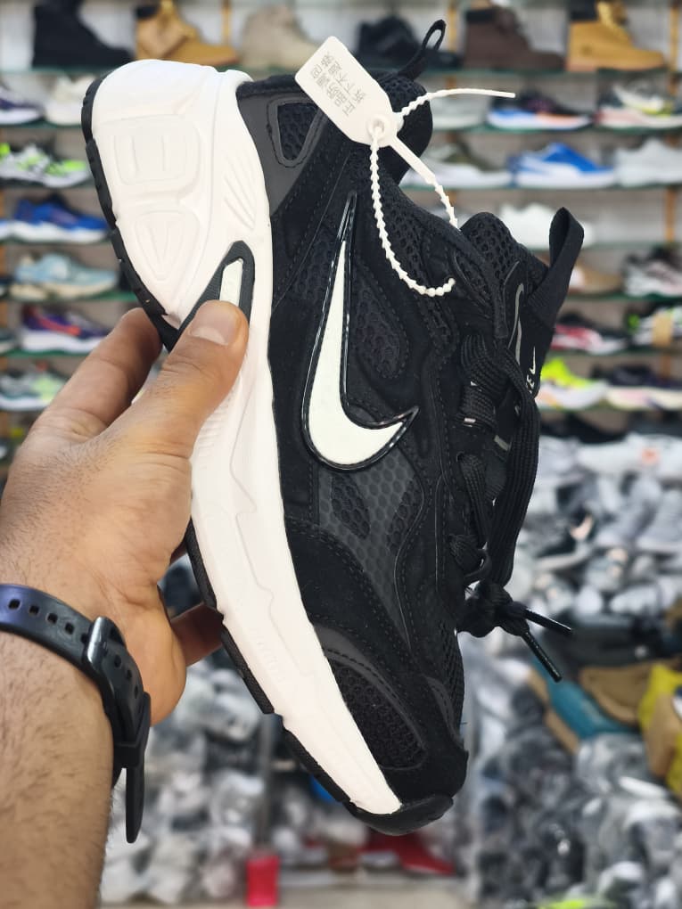 کتونی نایک وی فایو کی ویتنامی وارداتی/سایز 37 الی 40/Nike V5k Run/ فروش عمده و تک