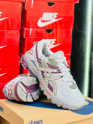 کتونی اسیکس کاهانا 8 ویتنامی وارداتی/سایز 38 الی 45/Asics Kahana 8/ فروش عمده و تک