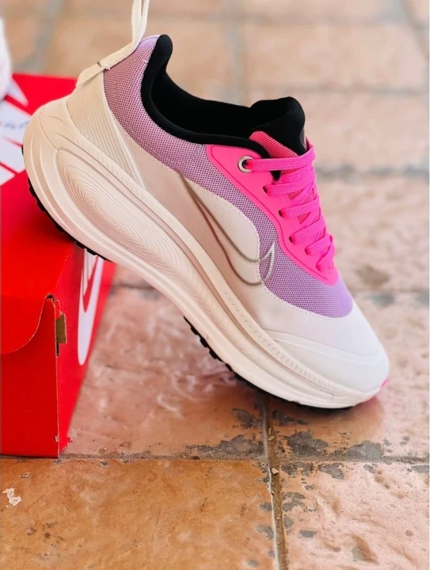 کتونی نایک ایر ومرو 18 ویتنامی وارداتی/سایز 37 الی 40/Nike Air Vomero 18/ فروش عمده و تک