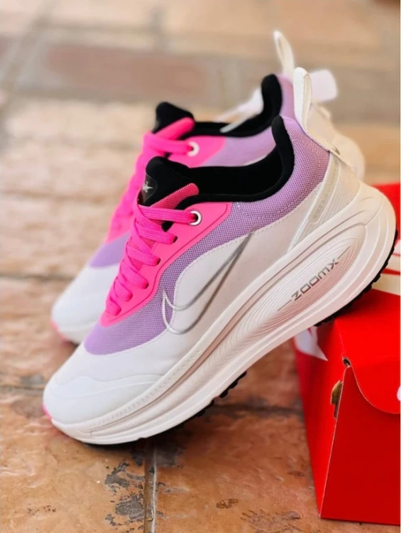 کتونی نایک ایر ومرو 18 ویتنامی وارداتی/سایز 37 الی 40/Nike Air Vomero 18/ فروش عمده و تک