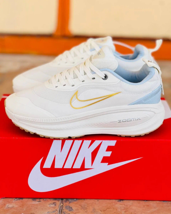 کتونی نایک ایر ومرو 18 ویتنامی وارداتی/سایز 37 الی 40/Nike Air Vomero 18/ فروش عمده و تک