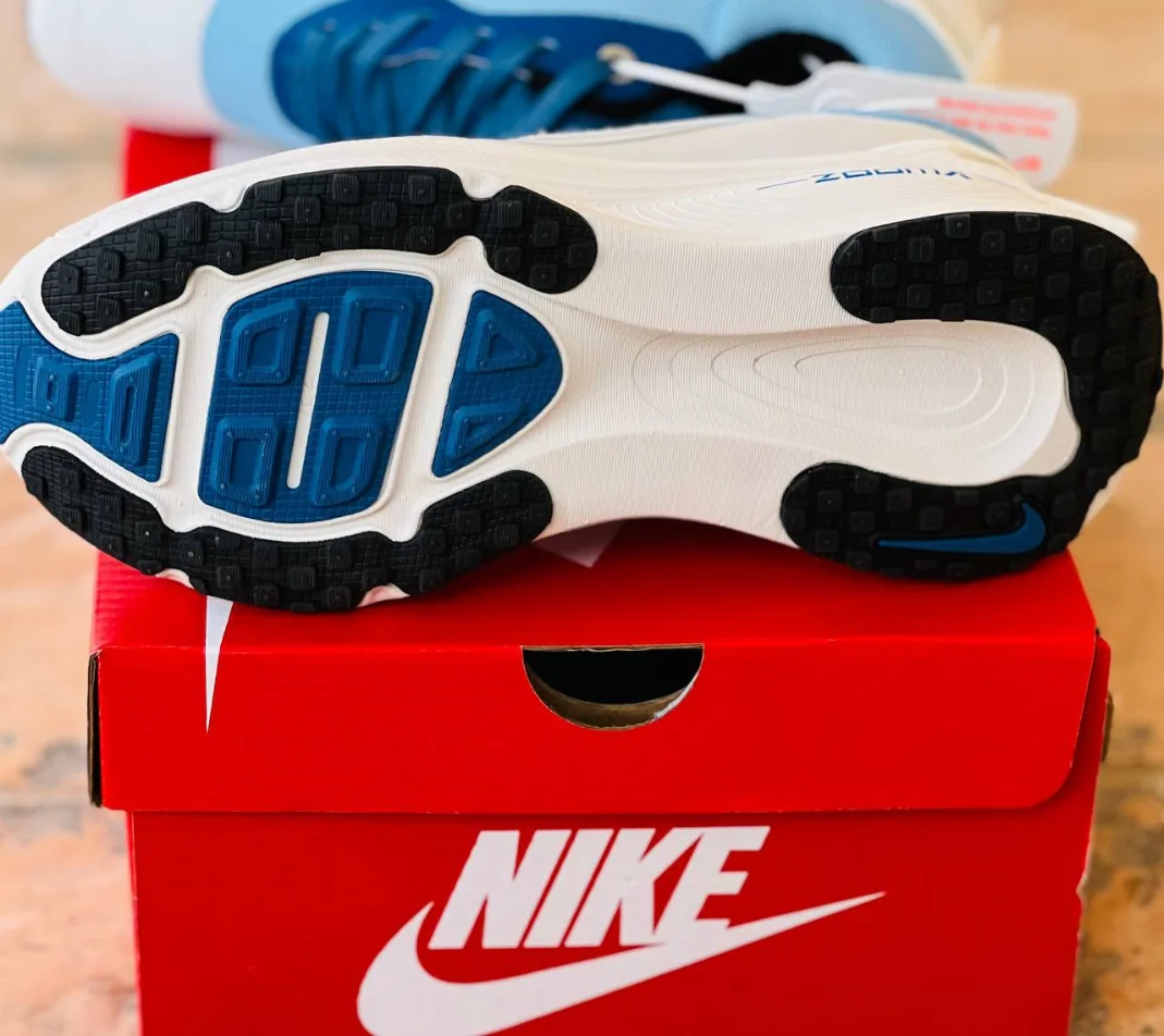 کتونی نایک ایر ومرو 18 ویتنامی وارداتی/سایز 37 الی 40/Nike Air Vomero 18/ فروش عمده و تک