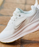 کتونی نایک ایر ومرو 18 ویتنامی وارداتی/سایز 37 الی 45/ست زنانه و مردانه/Nike Air Vomero 18/ فروش عمده و تک