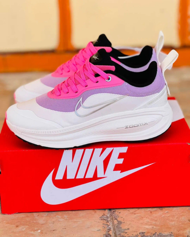 کتونی نایک ایر ومرو 18 ویتنامی وارداتی/سایز 37 الی 40/Nike Air Vomero 18/ فروش عمده و تک