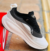 کتونی نایک ایر ومرو 18 ویتنامی وارداتی/سایز 40 الی 45/Nike Air Vomero 18/ فروش عمده و تک