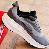 کتونی نایک ایر ومرو 18 ویتنامی وارداتی/سایز 40 الی 45/Nike Air Vomero 18/ فروش عمده و تک