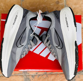 کتونی نایک ایر ومرو 18 ویتنامی وارداتی/سایز 40 الی 45/Nike Air Vomero 18/ فروش عمده و تک