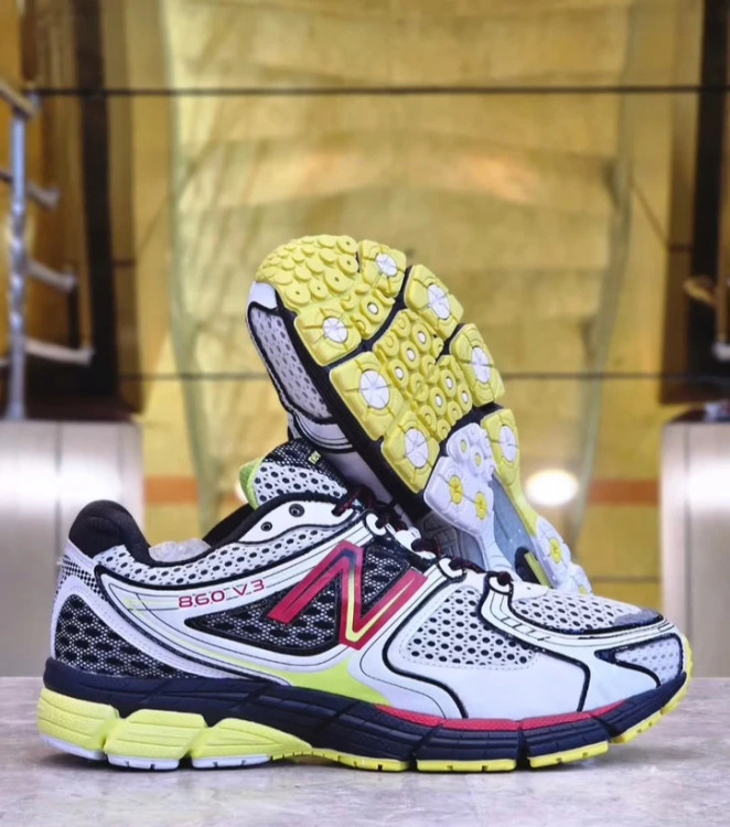 کتونی نیوبالانس 860 تور درشت ویتنامی لیبل امریکا/Newbalance 860v3 Made in USA/سایز 40 تا 45/فروش عمده و تک