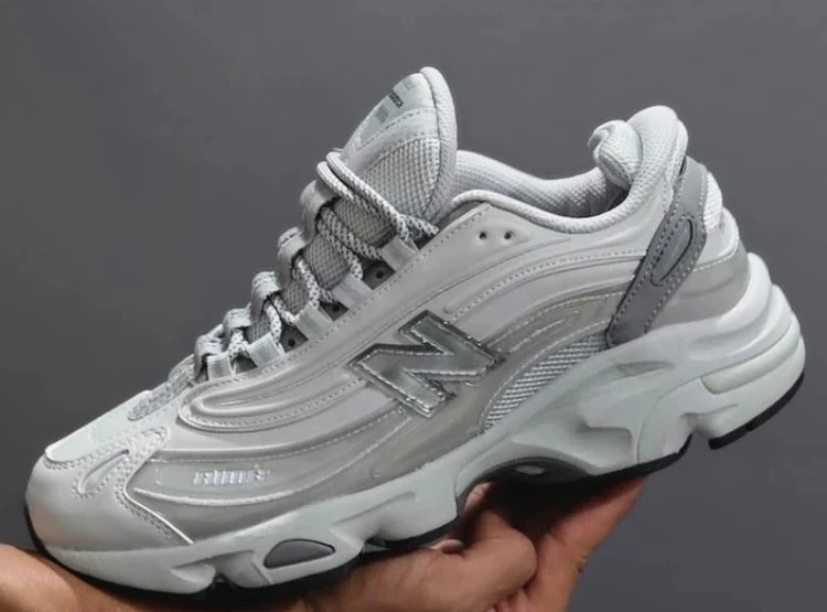 کتونی نیوبالانس 1000 ویتنامی وارداتی/Newbalance 1000/سایز40 الی 45/فروش عمده و تک