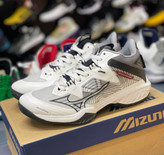 کتونی والیبالی میزانو ویو لایتنینگ ویتنامی وارداتی/Mizuno Wave Lithning ZY/سایز 40 الی 45/ فروش عمده و تک