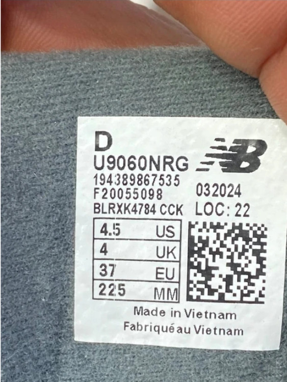 کتونی نیوبالانس 9060 ویتنامی وارداتی/سایز 37 الی 45/Newbalance 9060/ فروش عمده و تک