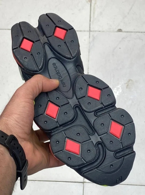 کتونی نیوبالانس 9060 ویتنامی وارداتی/سایز 37 الی 45/Newbalance 9060/ فروش عمده و تک