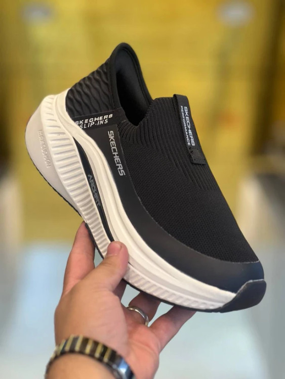 کفش طبی اسکیچرز ویتنامی وارداتی/سایز 40 الی 45/Skechers Slip _Ins Ultra Go Sole Memory Foam/ فروش عمده و تک