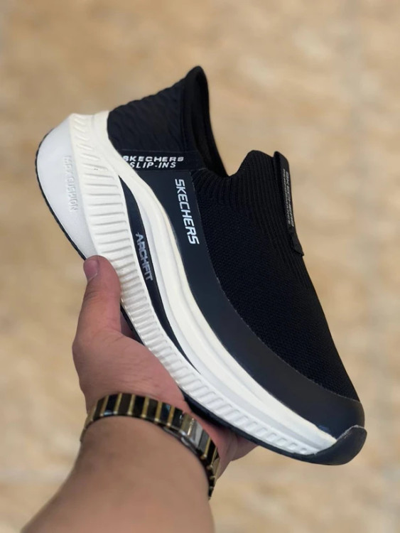 کفش طبی اسکیچرز ویتنامی وارداتی/سایز 40 الی 45/Skechers Slip _Ins Ultra Go Sole Memory Foam/ فروش عمده و تک