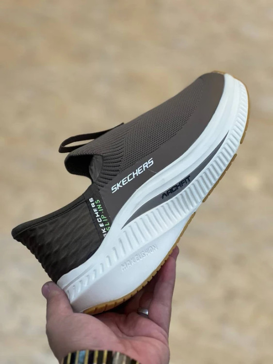 کفش طبی اسکیچرز ویتنامی وارداتی/سایز 40 الی 45/Skechers Slip _Ins Ultra Go Sole Memory Foam/ فروش عمده و تک