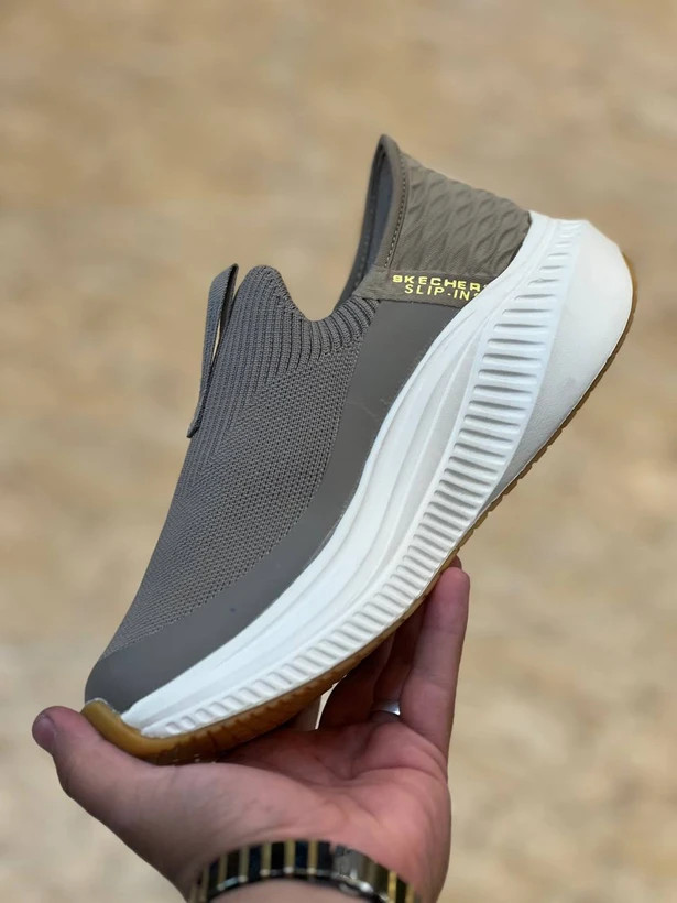 کفش طبی اسکیچرز ویتنامی وارداتی/سایز 40 الی 45/Skechers Slip _Ins Ultra Go Sole Memory Foam/ فروش عمده و تک