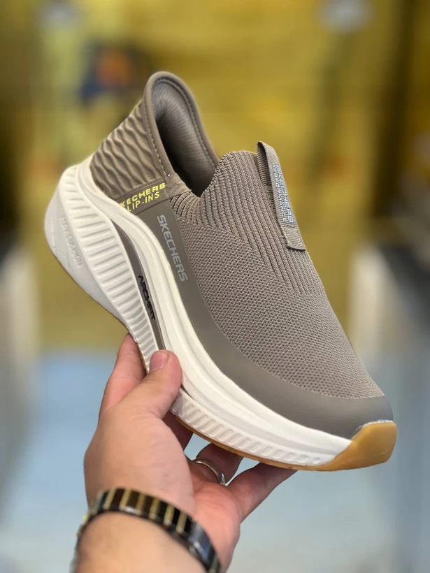 کفش طبی اسکیچرز ویتنامی وارداتی/سایز 40 الی 45/Skechers Slip _Ins Ultra Go Sole Memory Foam/ فروش عمده و تک