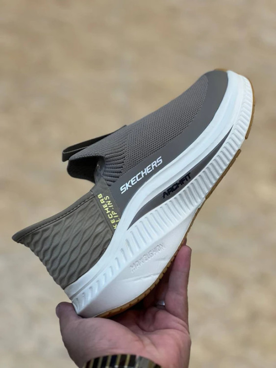 کفش طبی اسکیچرز ویتنامی وارداتی/سایز 40 الی 45/Skechers Slip _Ins Ultra Go Sole Memory Foam/ فروش عمده و تک