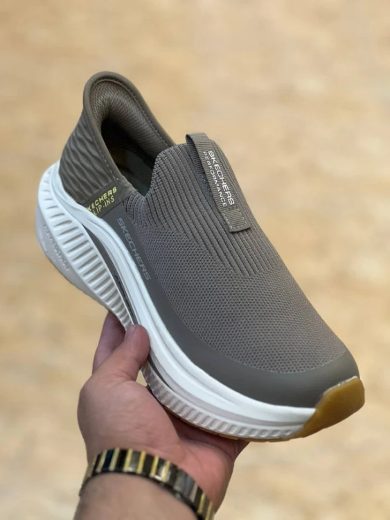 کفش طبی اسکیچرز ویتنامی وارداتی/سایز 40 الی 45/Skechers Slip _Ins Ultra Go Sole Memory Foam/ فروش عمده و تک