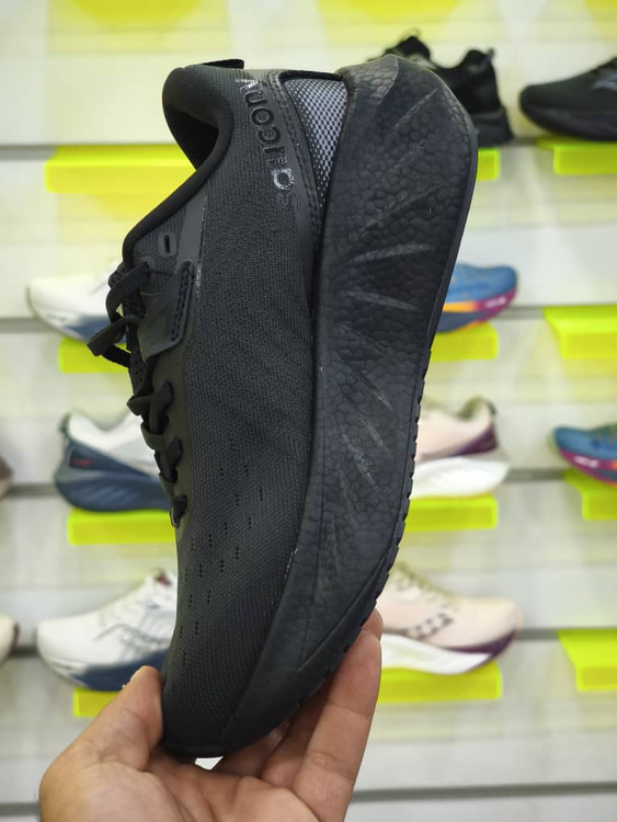 کتونی ساکونی تریمپ 22 /سایز 36 الی 45/Saucony Triumph 22/ فروش عمده و تک