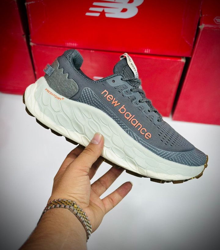 کتونی نیوبالانس فرش فوم /New Balance Fresh Foam X More Trail V3/سایز 40 الی 45/فروش عمده و تک
