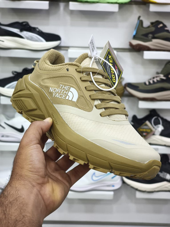 کتونی نورث فیس ضد آب /سایز 40 الی 45/The North Face VECTIV/فروش عمده و تک