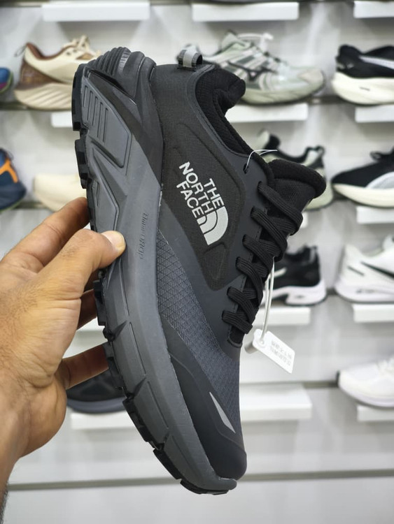 کتونی نورث فیس ضد آب /سایز 40 الی 45/The North Face VECTIV/فروش عمده و تک