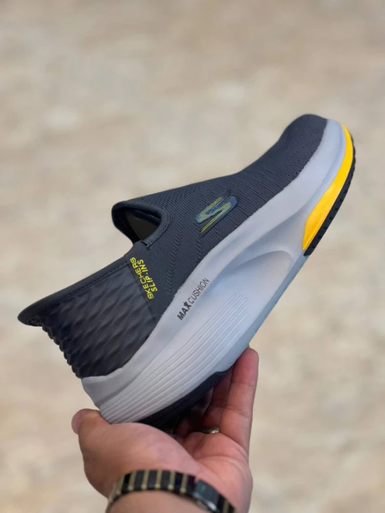 کتونی اسکیچرز مسترکوالیتی/سایز ۴۰ تا ۴۵/Skechers Slip Ins / فروش عمده و تک