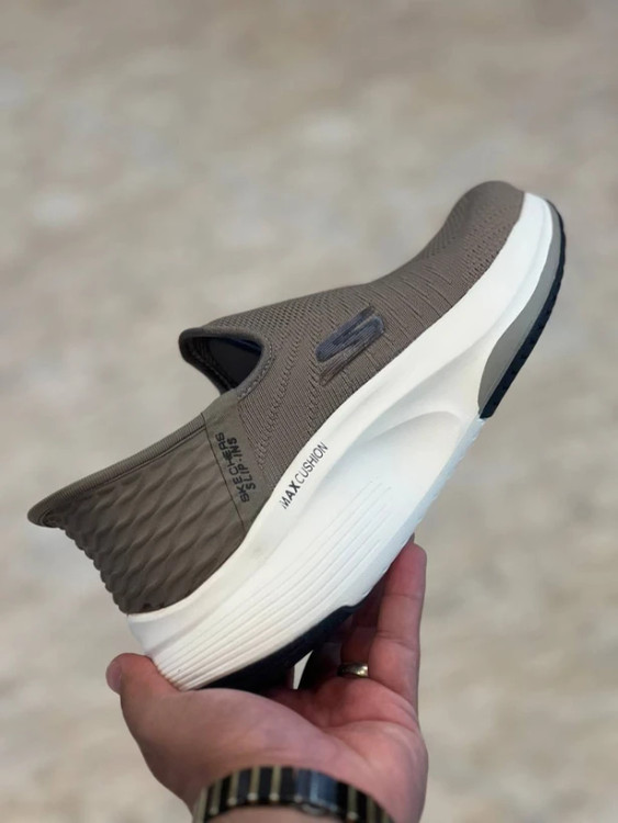 کتونی اسکیچرز مسترکوالیتی/سایز ۴۰ تا ۴۵/Skechers Slip Ins / فروش عمده و تک