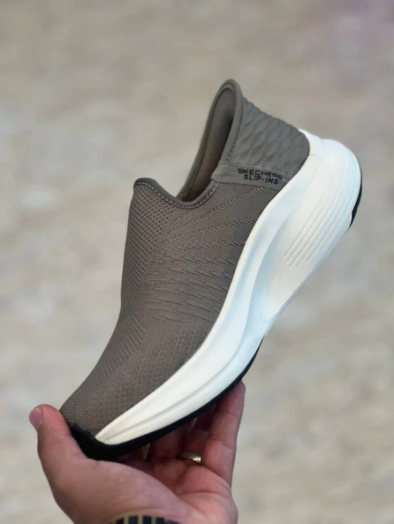 کتونی اسکیچرز مسترکوالیتی/سایز ۴۰ تا ۴۵/Skechers Slip Ins / فروش عمده و تک