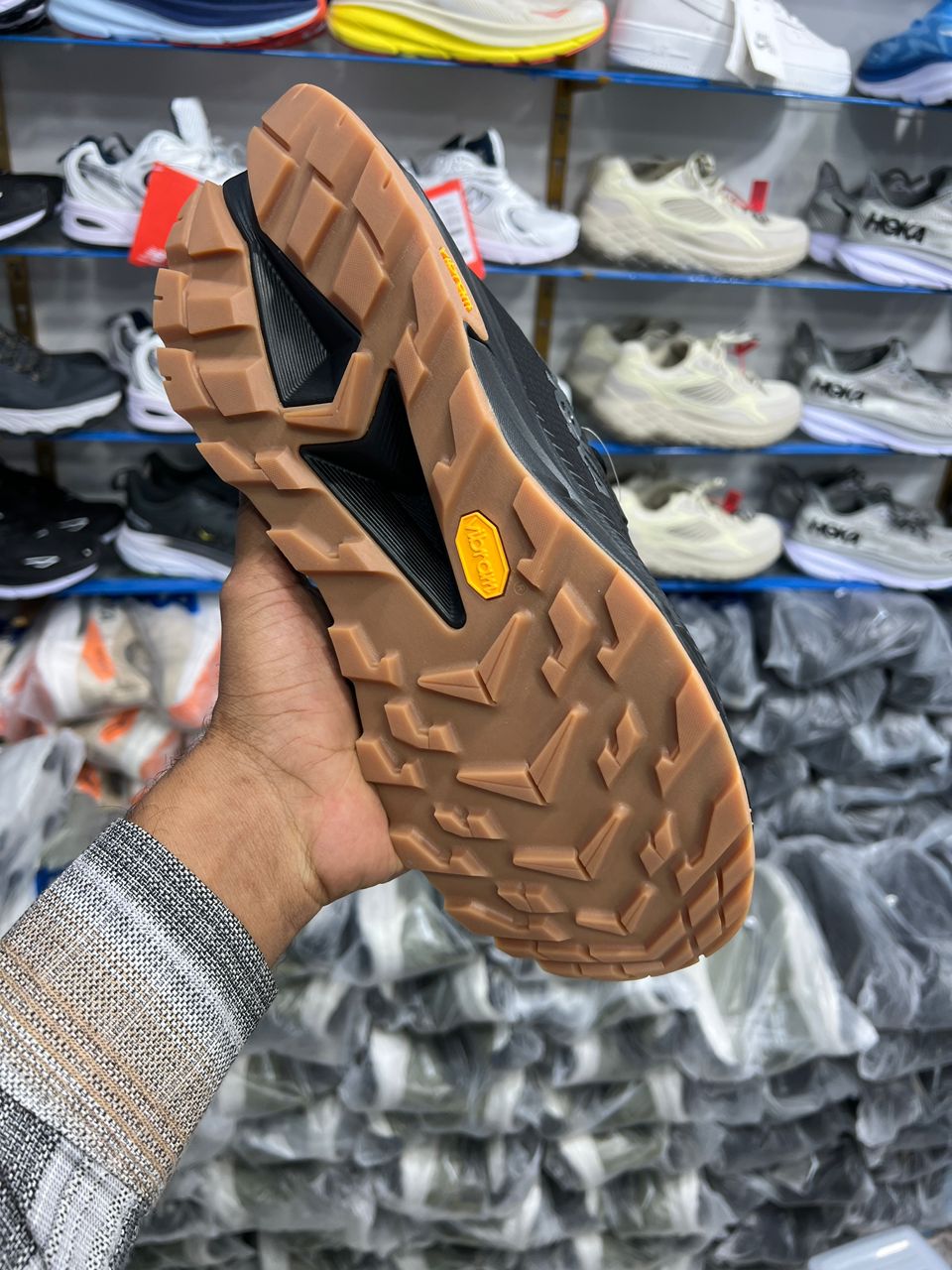 کتونی هوکا اسکای لاین گورتکس مسترکوالیتی/Hoka Skyline-Float X Gore-Tex/سایز 40 الی 45/فروش عمده و تک
