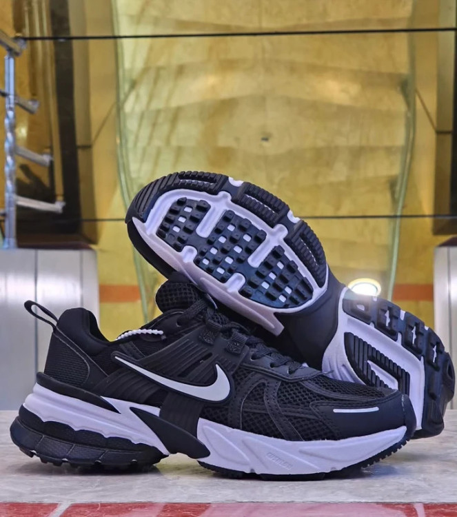 کتونی نایک وی تو کی /سایز 38 الی 45/Nike V2k Run/ فروش عمده و تک