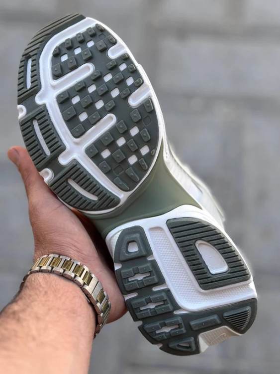 کتونی نایک وی تو کی / سایز 37 الی 40 / Nike V2k Run / فروش عمده و تک