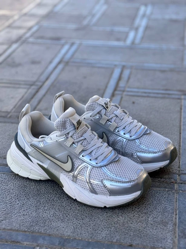 کتونی نایک وی تو کی / سایز 37 الی 40 / Nike V2k Run / فروش عمده و تک