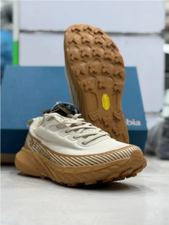 کتونی طبیعت گردی کلمبیا ضدآب/سایز 40 الی 45/Columbia GORE-TEX/ فروش عمده و تک