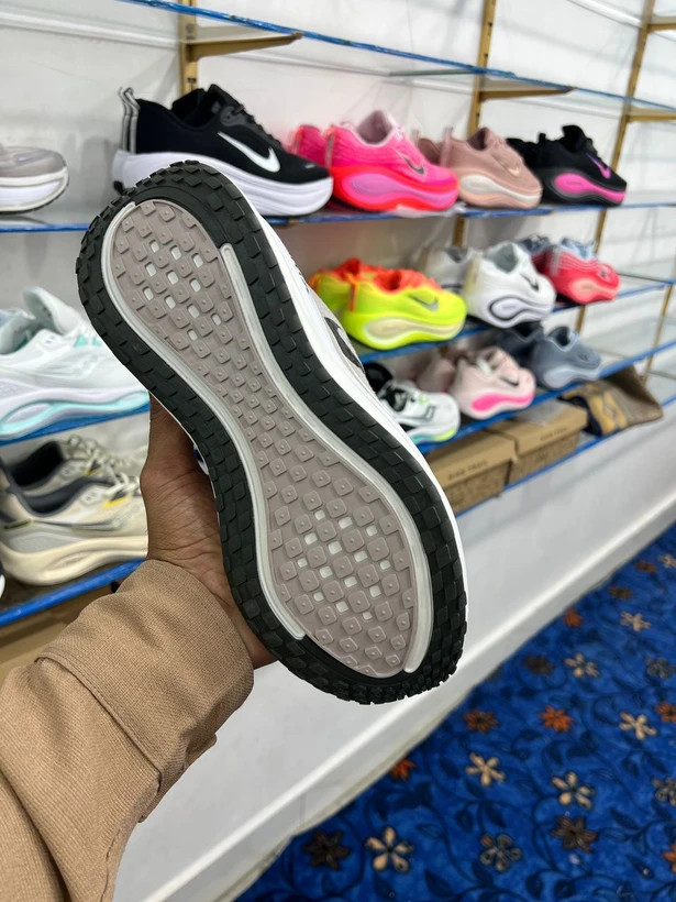 کتونی نایک زوم مسترکوالیتی /Nike Zoom /سایز 40 تا 45/فروش عمده و تک