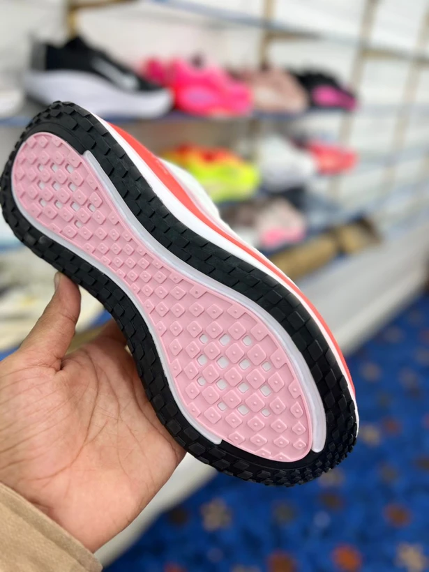 کتونی نایک زوم مسترکوالیتی /Nike Zoom /سایز 40 تا 45/فروش عمده و تک