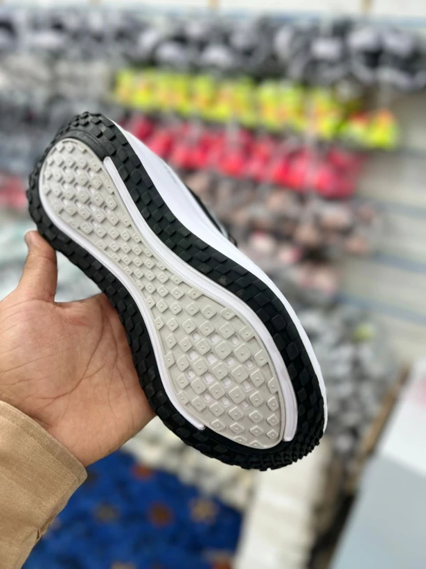 کتونی نایک زوم مسترکوالیتی /Nike Zoom /سایز 40 تا 45/فروش عمده و تک