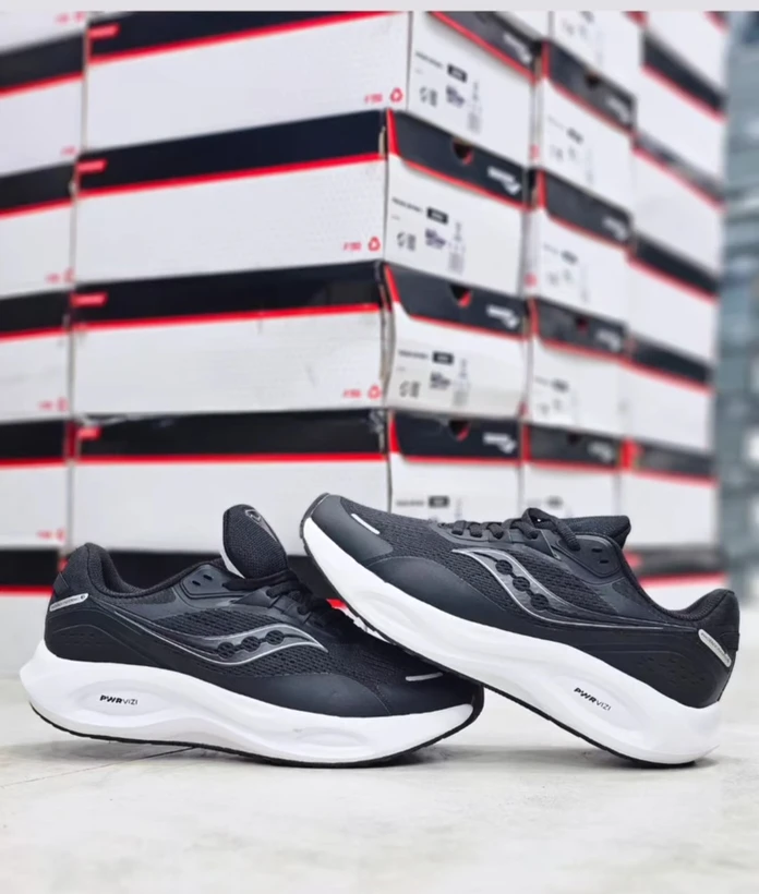 کتونی ساکونی فونیکس اینفرنو 3 مسترکوالیتی/سایز ۴۰ الی ۴۵/ Saucony Phoenix Inferno 3