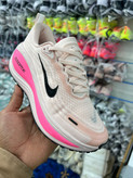 کتونی نایک ایر زوم ومرو مسترکوالیتی /سایز 37 الی 40/ Nike Air Zoom Vomero Plus/ فروش عمده و تک