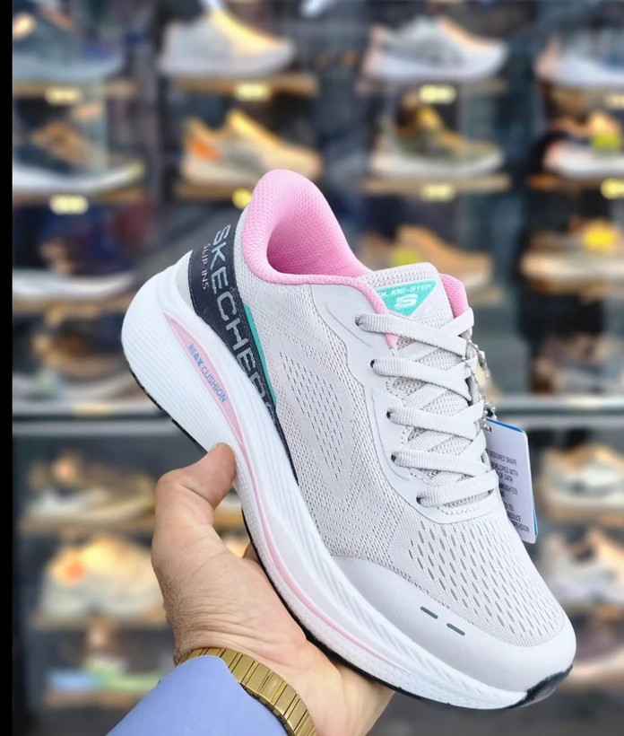 کتونی اسکیچرز مسترکوالیتی/سایز 37 تا 40/Skechers Slip Ins / فروش عمده و تک