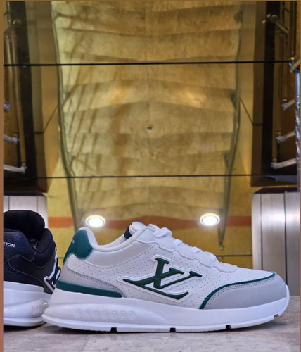 کتونی کلاسیک لویی ویتون / ضدآب با رویه چرم / LV /Louis Vuitton LV Classic/ سایز 40 الی 45/ فروش عمده و تک