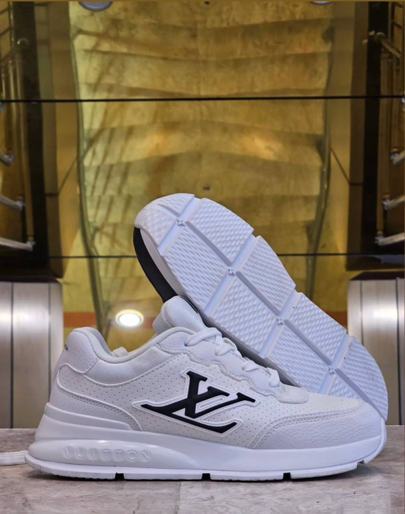 کتونی کلاسیک لویی ویتون / ضدآب با رویه چرم / LV /Louis Vuitton LV Classic/ سایز 40 الی 45/ فروش عمده و تک