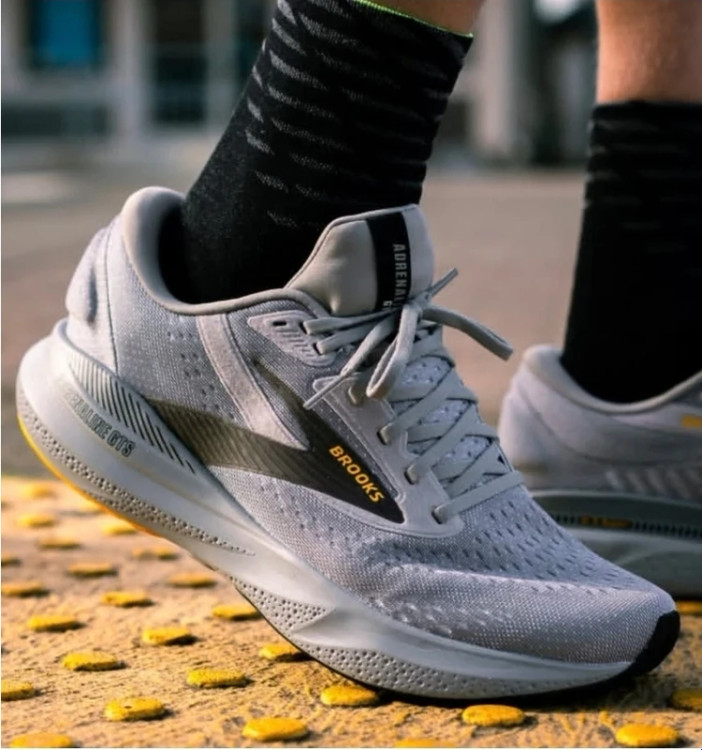 کتونی بروکس آدرنالین جی تی اس 24 مسترکوالیتی /Brooks Adrenaline GTS 24/سایز 40 تا 45/فروش عمده و تک