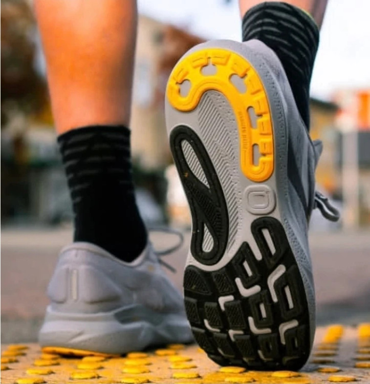 کتونی بروکس آدرنالین جی تی اس 24 مسترکوالیتی /Brooks Adrenaline GTS 24/سایز 40 تا 45/فروش عمده و تک