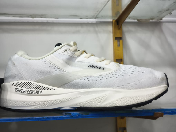کتونی بروکس آدرنالین جی تی اس 24 مسترکوالیتی /Brooks Adrenaline GTS 24/سایز 40 تا 45/فروش عمده و تک