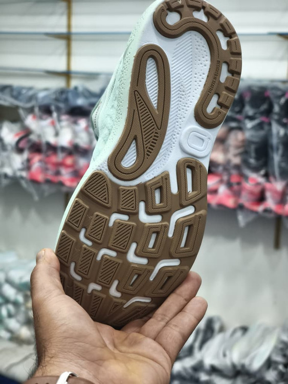 کتونی بروکس آدرنالین جی تی اس 24 مسترکوالیتی /Brooks Adrenaline GTS 24/سایز 40 تا 45/فروش عمده و تک